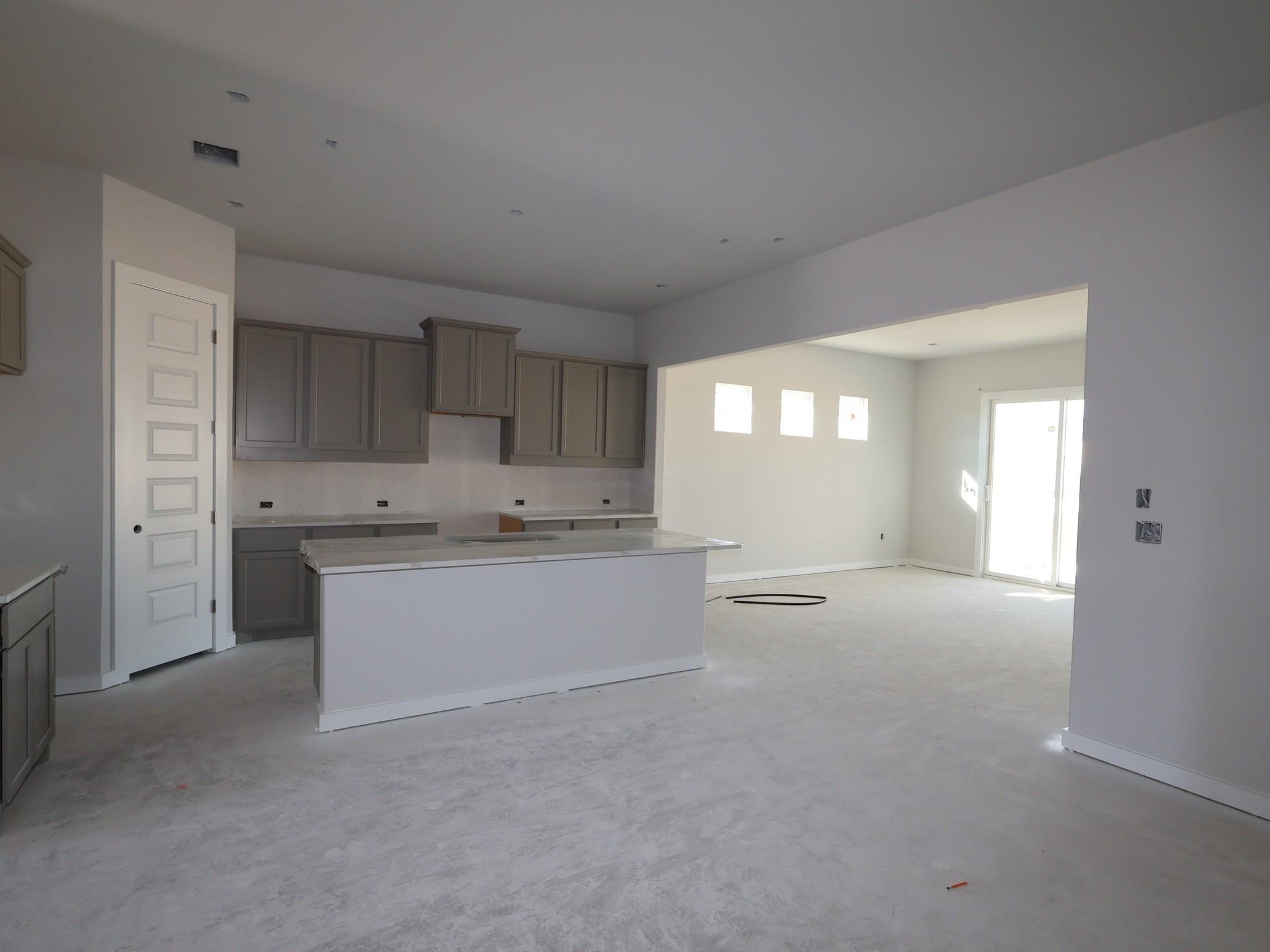 905 Beaverton DR
