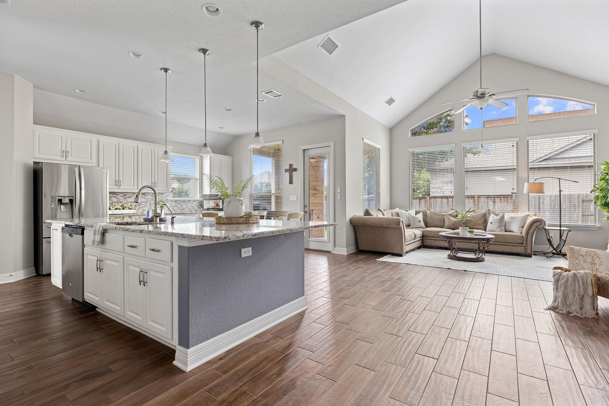 101 San Michelle CV