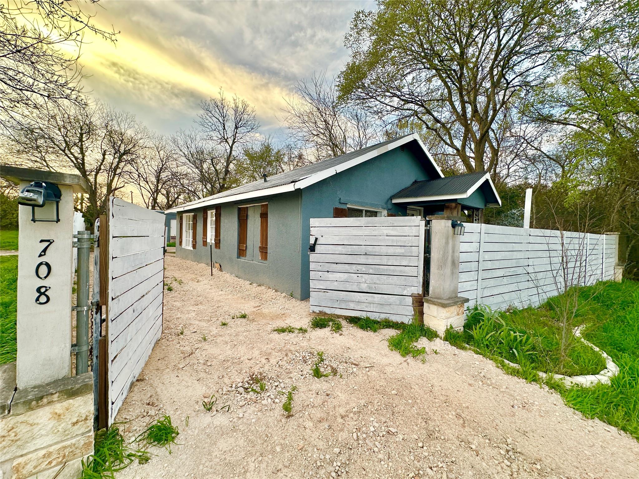 Listing image 1