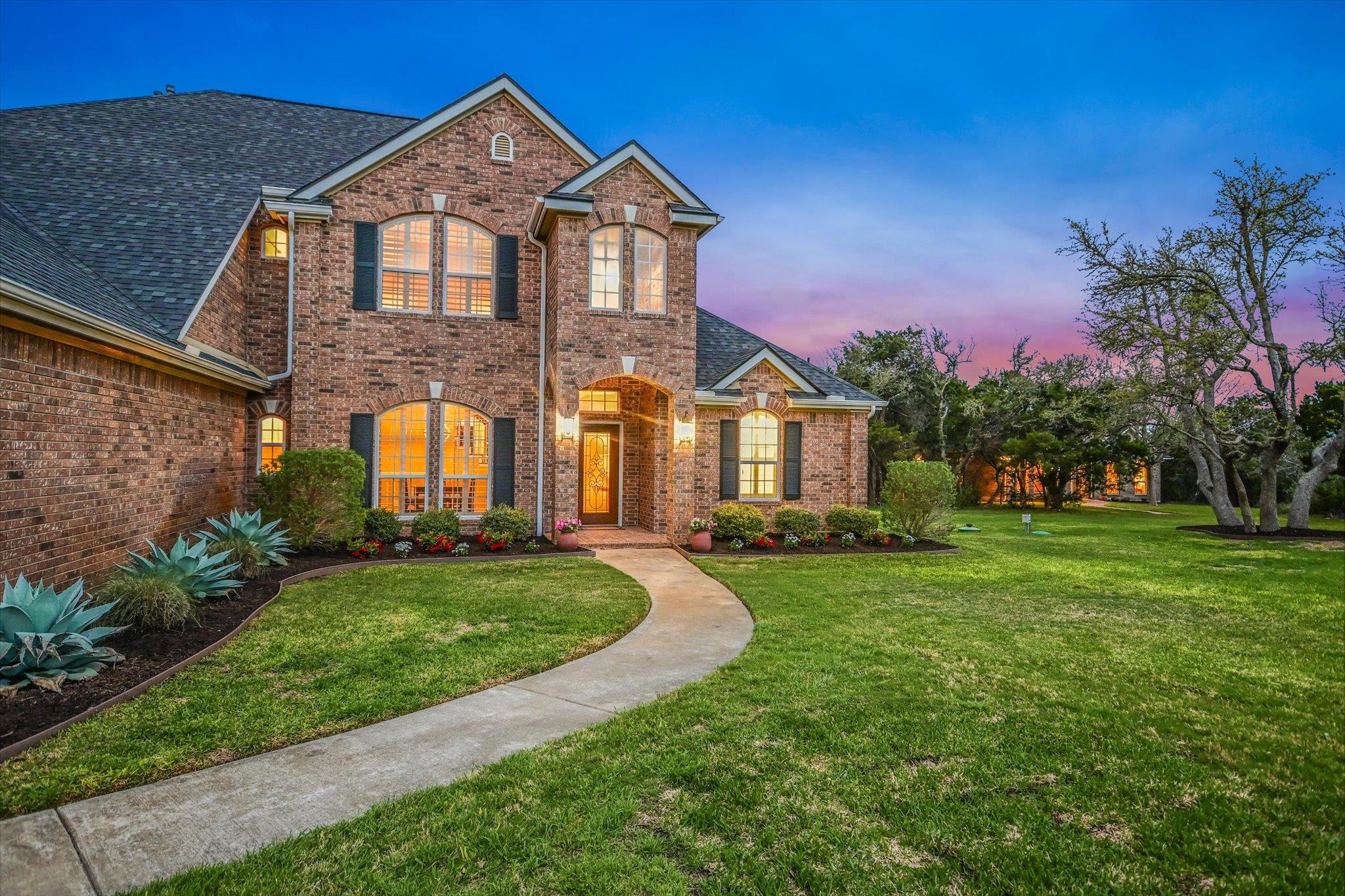 504 Saddlehorn DR