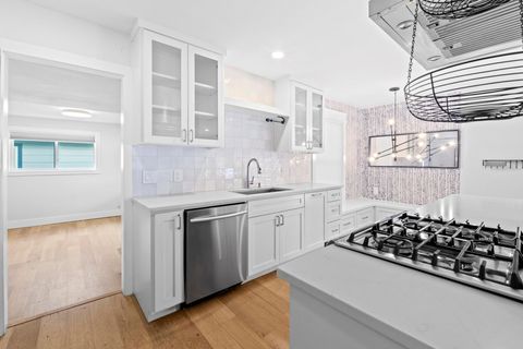 Tiny photo for 1701 Brentwood ST, Austin, TX 78757 (MLS # 1341953)