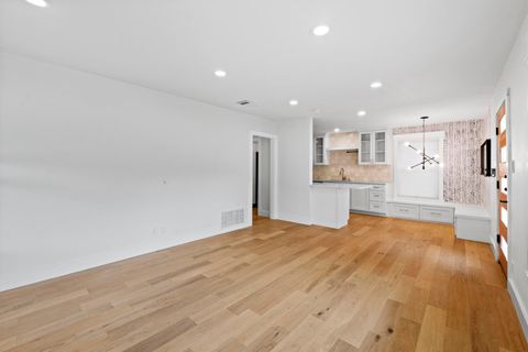 Tiny photo for 1701 Brentwood ST, Austin, TX 78757 (MLS # 1341953)