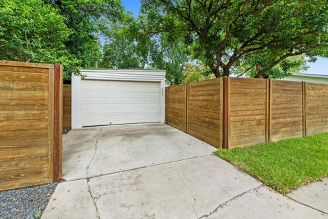 Tiny photo for 1701 Brentwood ST, Austin, TX 78757 (MLS # 1341953)