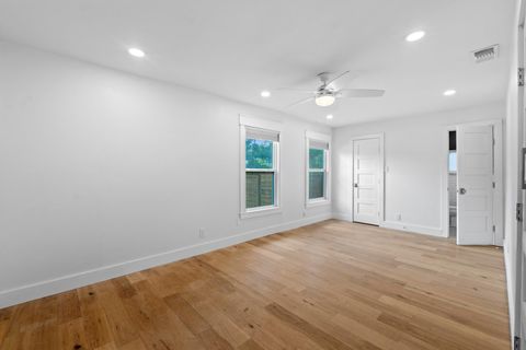 Tiny photo for 1701 Brentwood ST, Austin, TX 78757 (MLS # 1341953)
