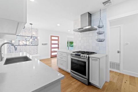 Tiny photo for 1701 Brentwood ST, Austin, TX 78757 (MLS # 1341953)