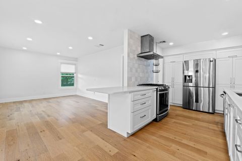 Tiny photo for 1701 Brentwood ST, Austin, TX 78757 (MLS # 1341953)