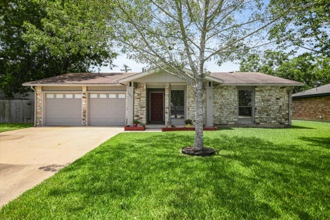 Photo of 1307 Dove Haven DR, Pflugerville, TX 78660 (MLS # 9456170)