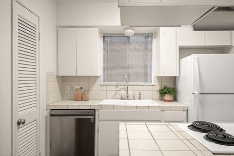 Tiny photo for 2122 Hancock DR #110, Austin, TX 78756 (MLS # 7992025)