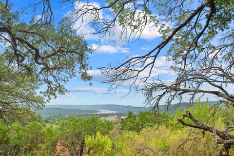 Photo of 11013 W Lakeview DR, Jonestown, TX 78645 (MLS # 9416435)