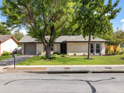 Photo of 6705 Boleynwood DR, Austin, TX 78745 (MLS # 9311940)