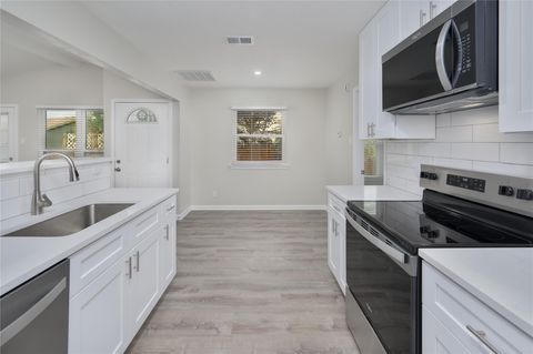 Photo of 520 Cutty TRL #B, Lakeway, TX 78734 (MLS # 9772923)