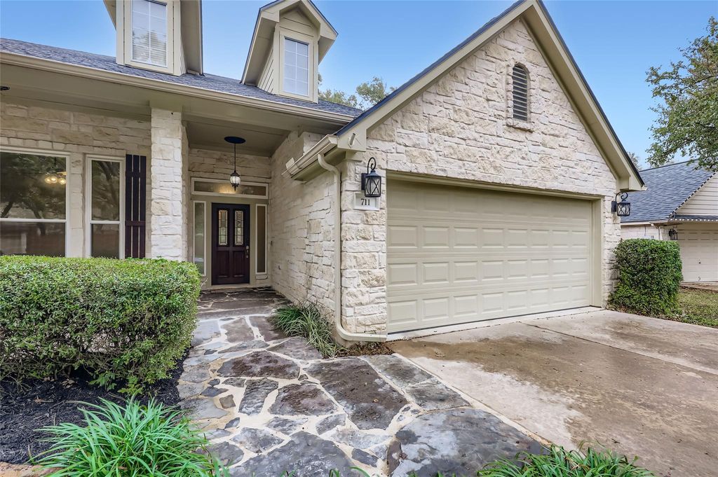 Photo of 711 DOGWOOD TRL, Cedar Park, TX 78613 (MLS # 1540995)