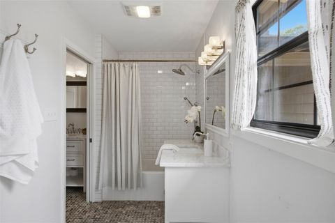 Tiny photo for 11901 North Oaks DR, Austin, TX 78753 (MLS # 4601572)