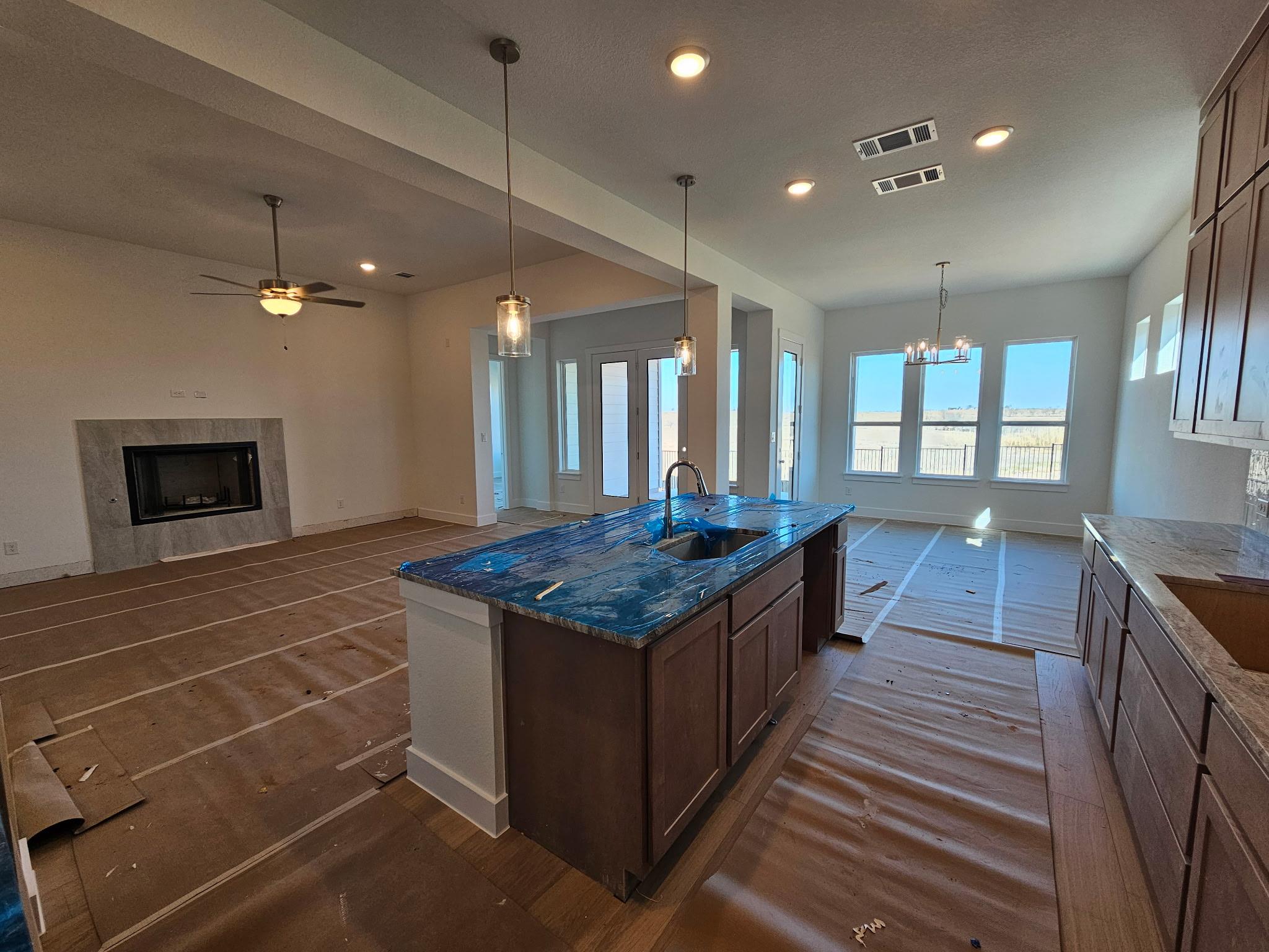 19709 Lucky Outlaw LN