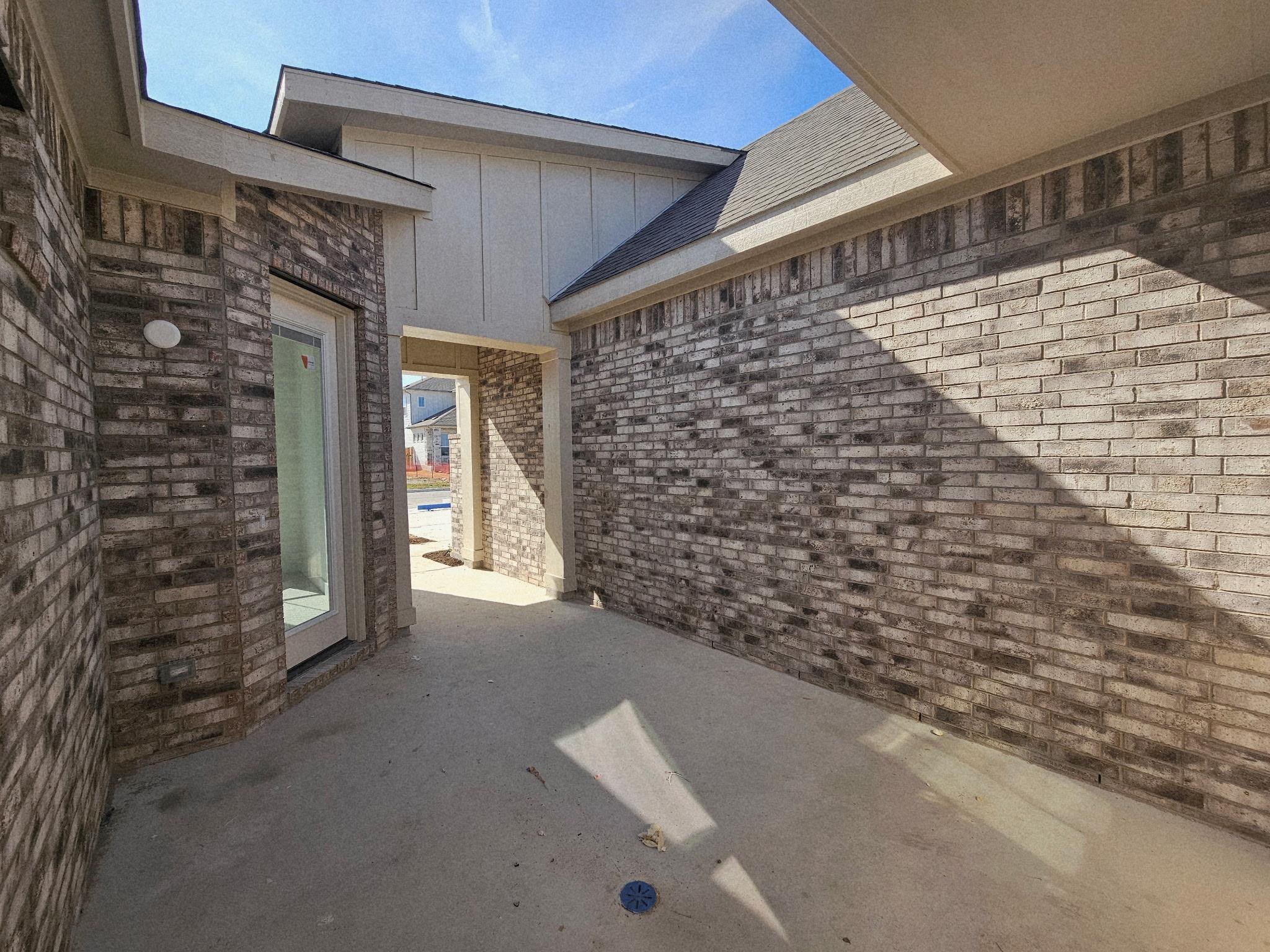 19709 Lucky Outlaw LN