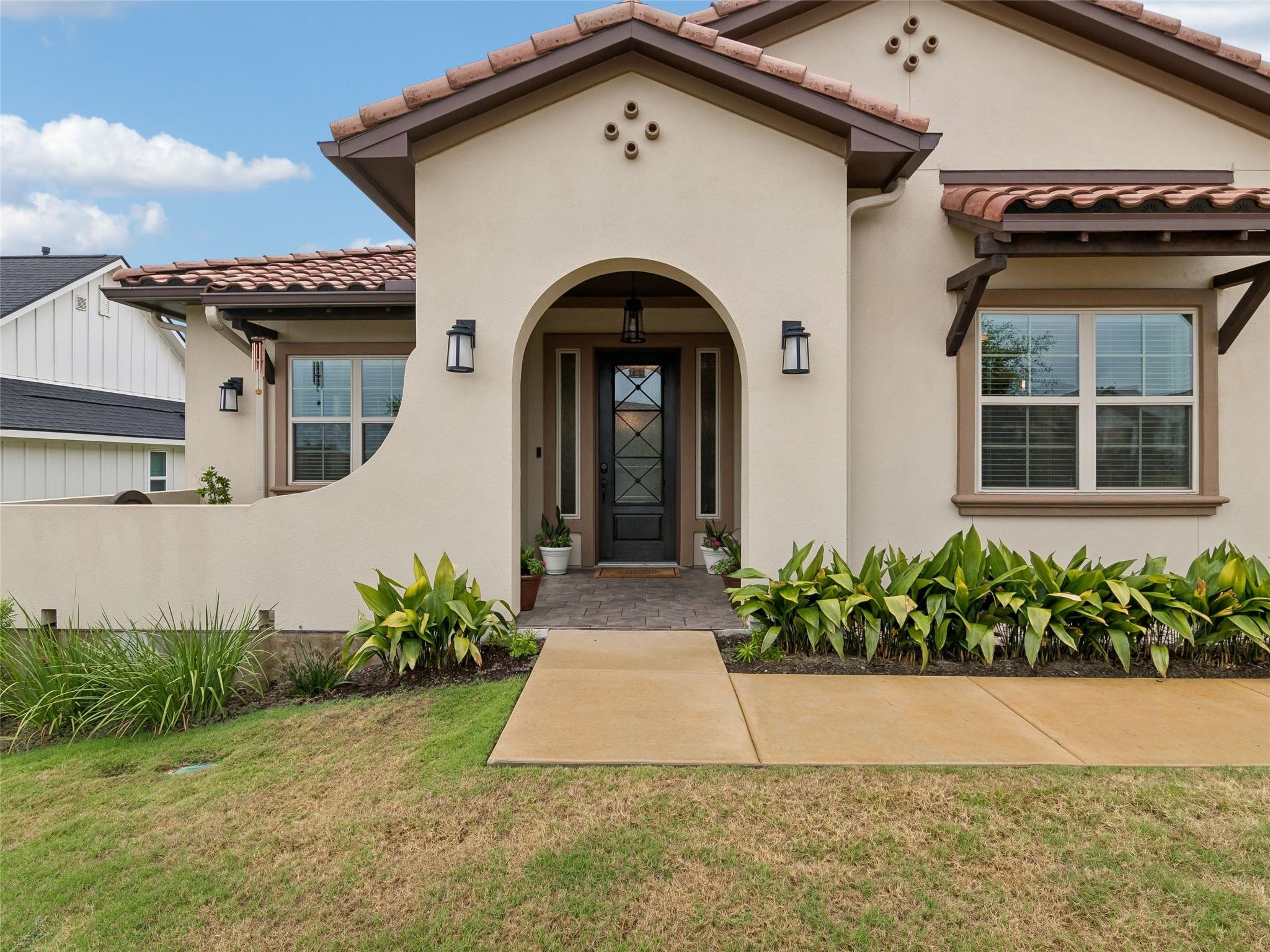 125 Waving Muhly DR