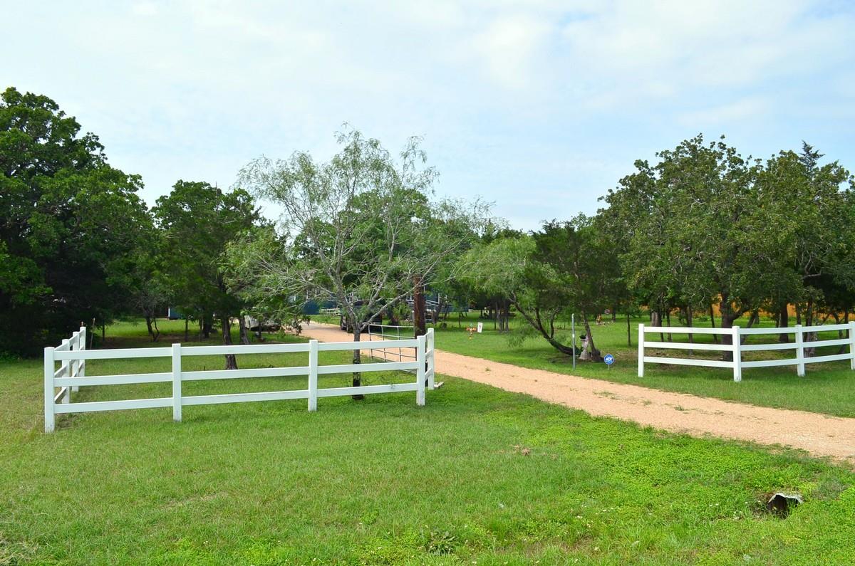 218 Texas Oak DR