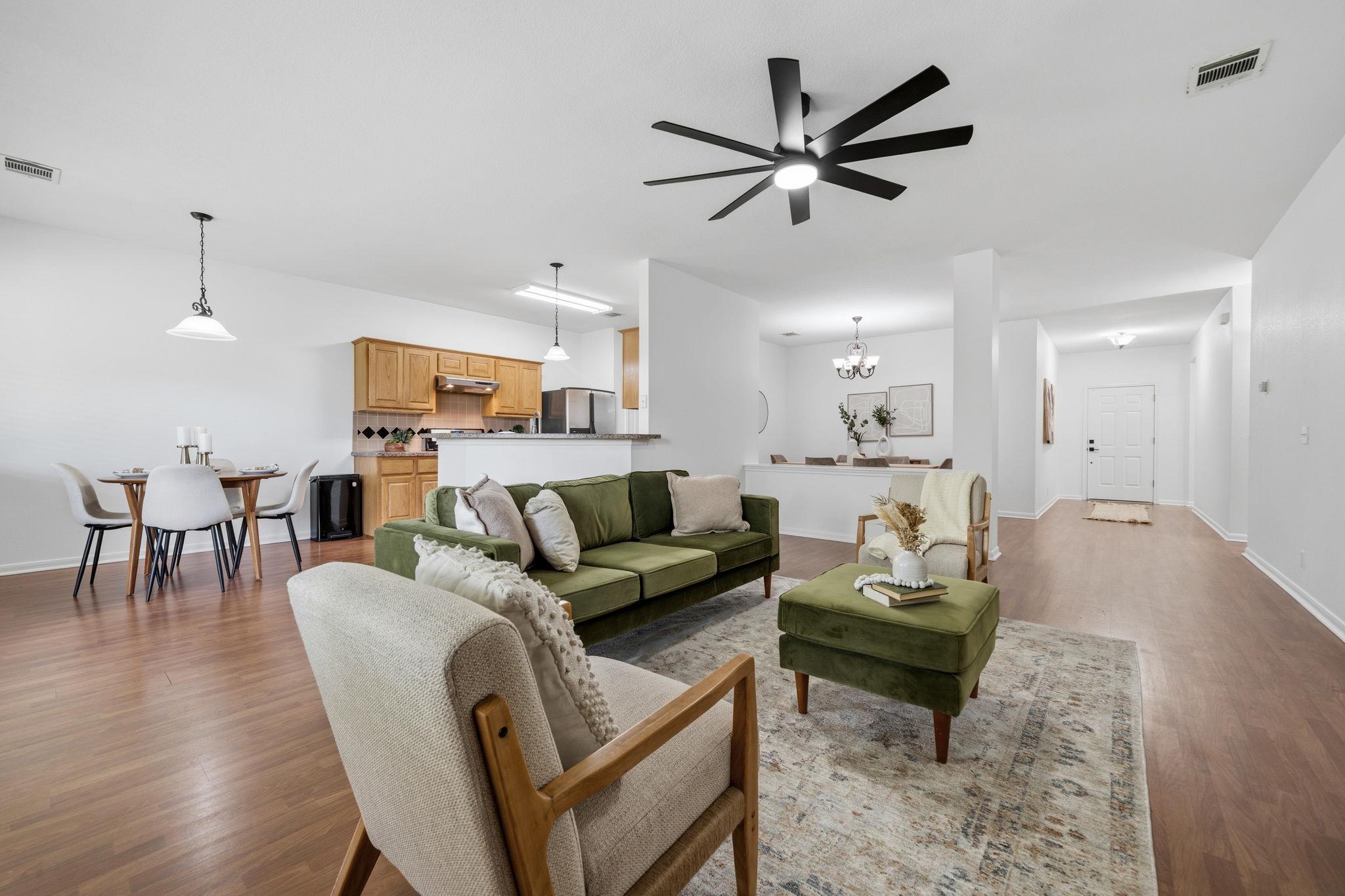 513 Tobin DR
