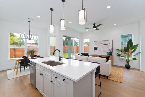 Tiny photo for 1181 Leona ST, Austin, TX 78702 (MLS # 5513110)