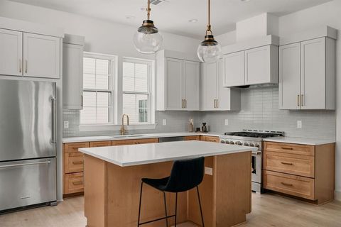 Photo of 2209 Woodland Ave #601, Austin, TX 78741 (MLS # 8689292)