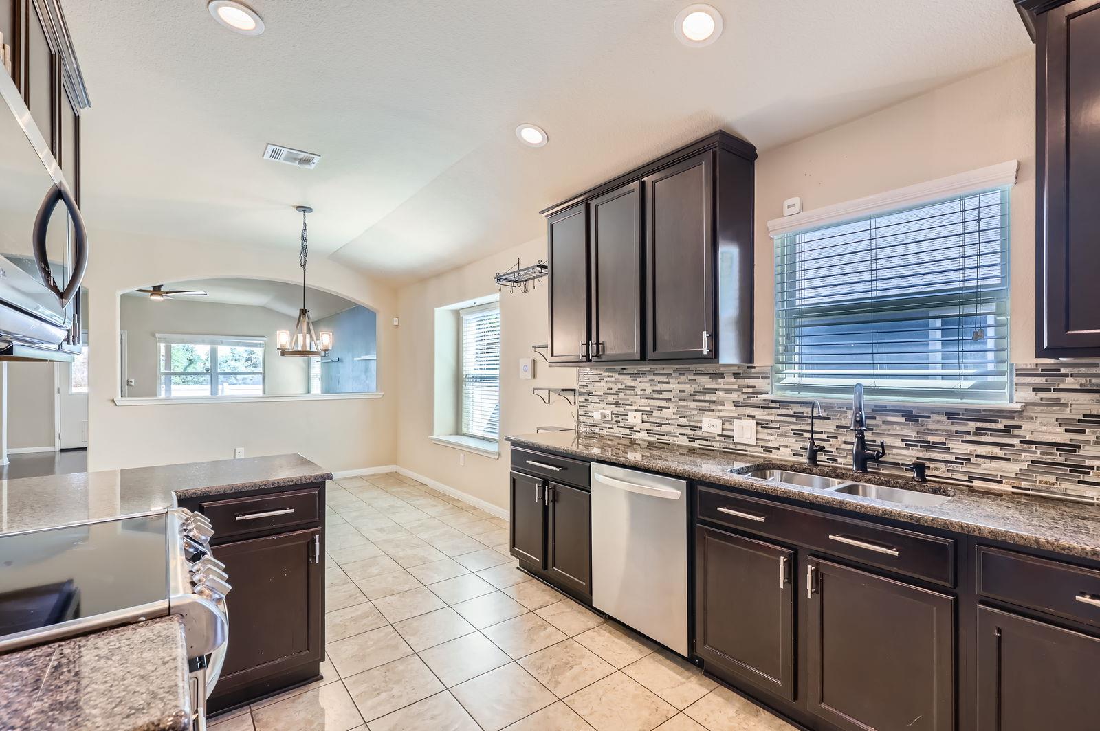 18203 Bandelier DR