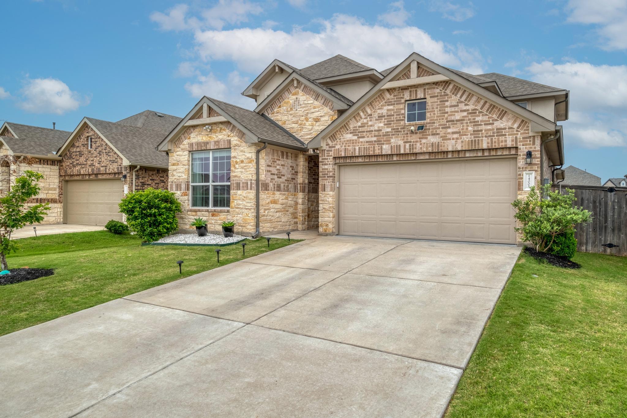 14005 McArthur DR