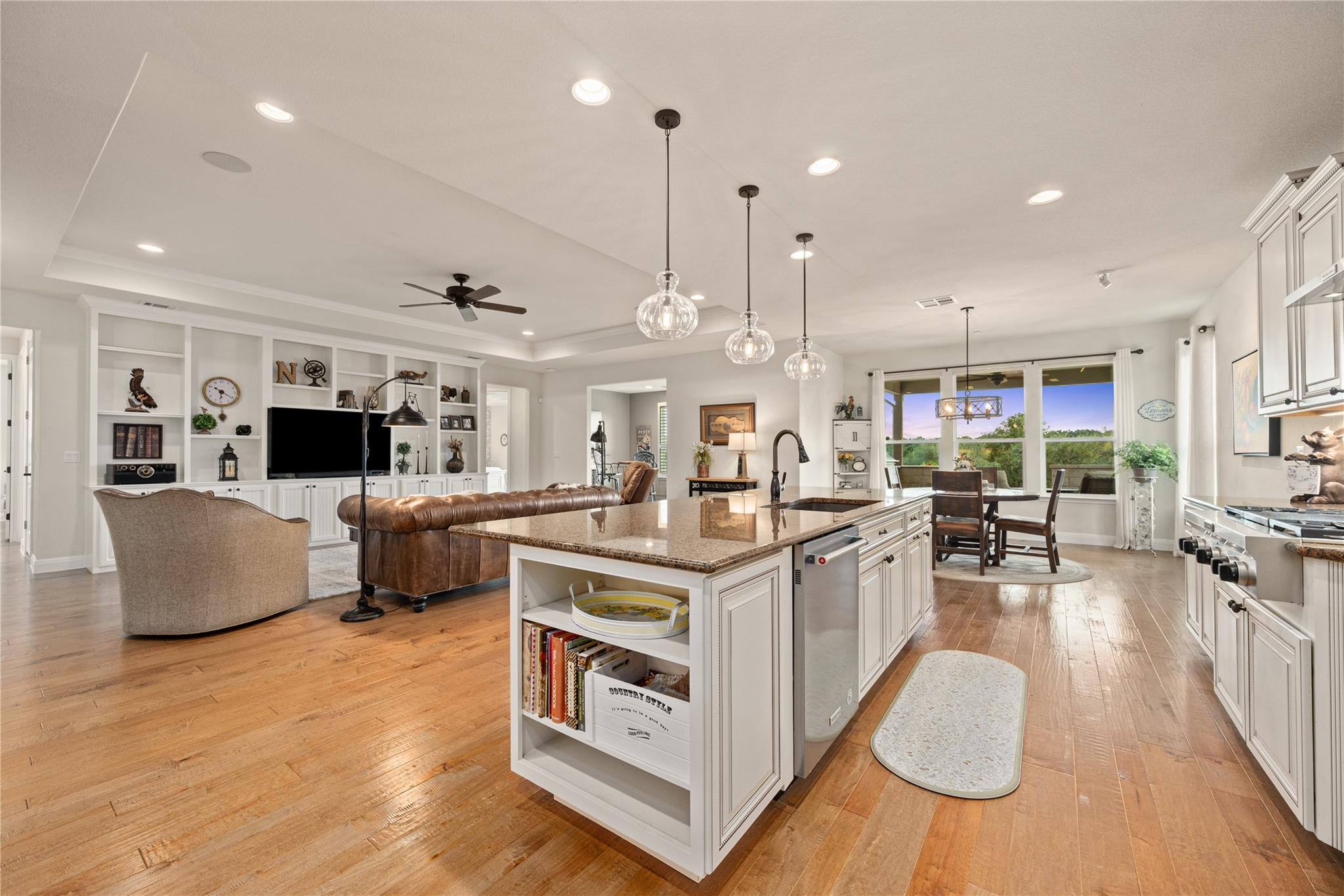 220 Fairway Ridge RD