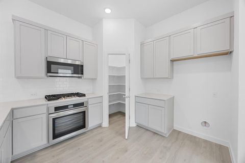 Tiny photo for 8011 Shining Flor RUN, Lago Vista, TX 78645 (MLS # 8073549)