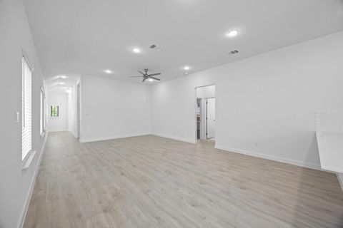 Tiny photo for 8011 Shining Flor RUN, Lago Vista, TX 78645 (MLS # 8073549)