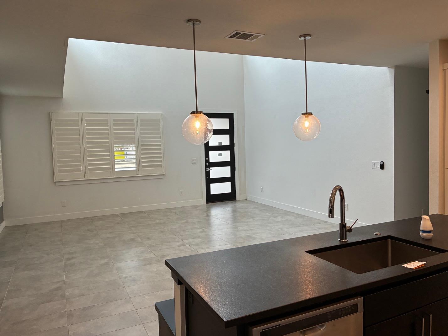 403 Summit Ridge DR N