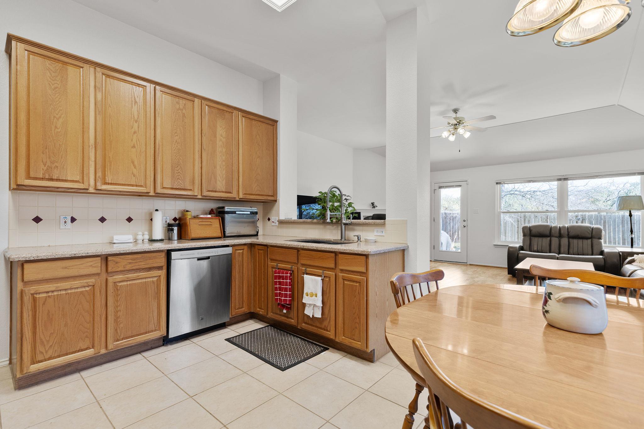 3624 Flora Vista LOOP