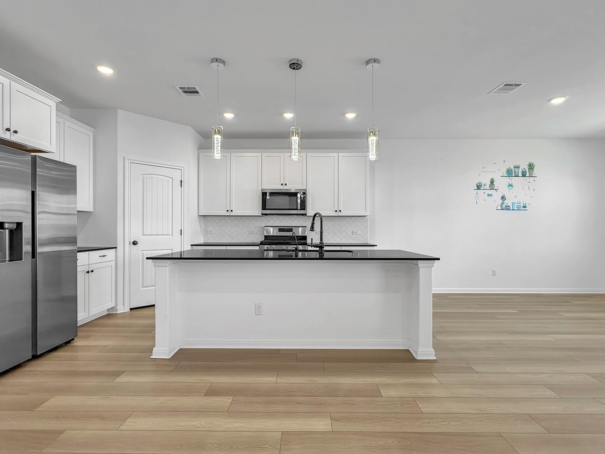 2608 Emerson TRL