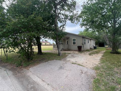 Photo of 1310 Torres ST, Lockhart, TX 78644 (MLS # 4024510)