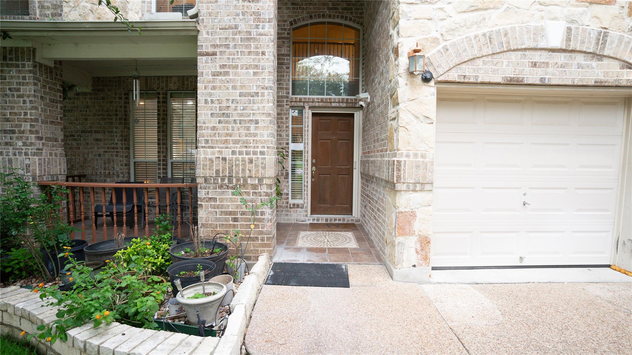 2607 Deep River CIR