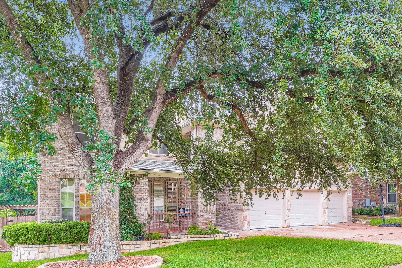 2607 Deep River CIR