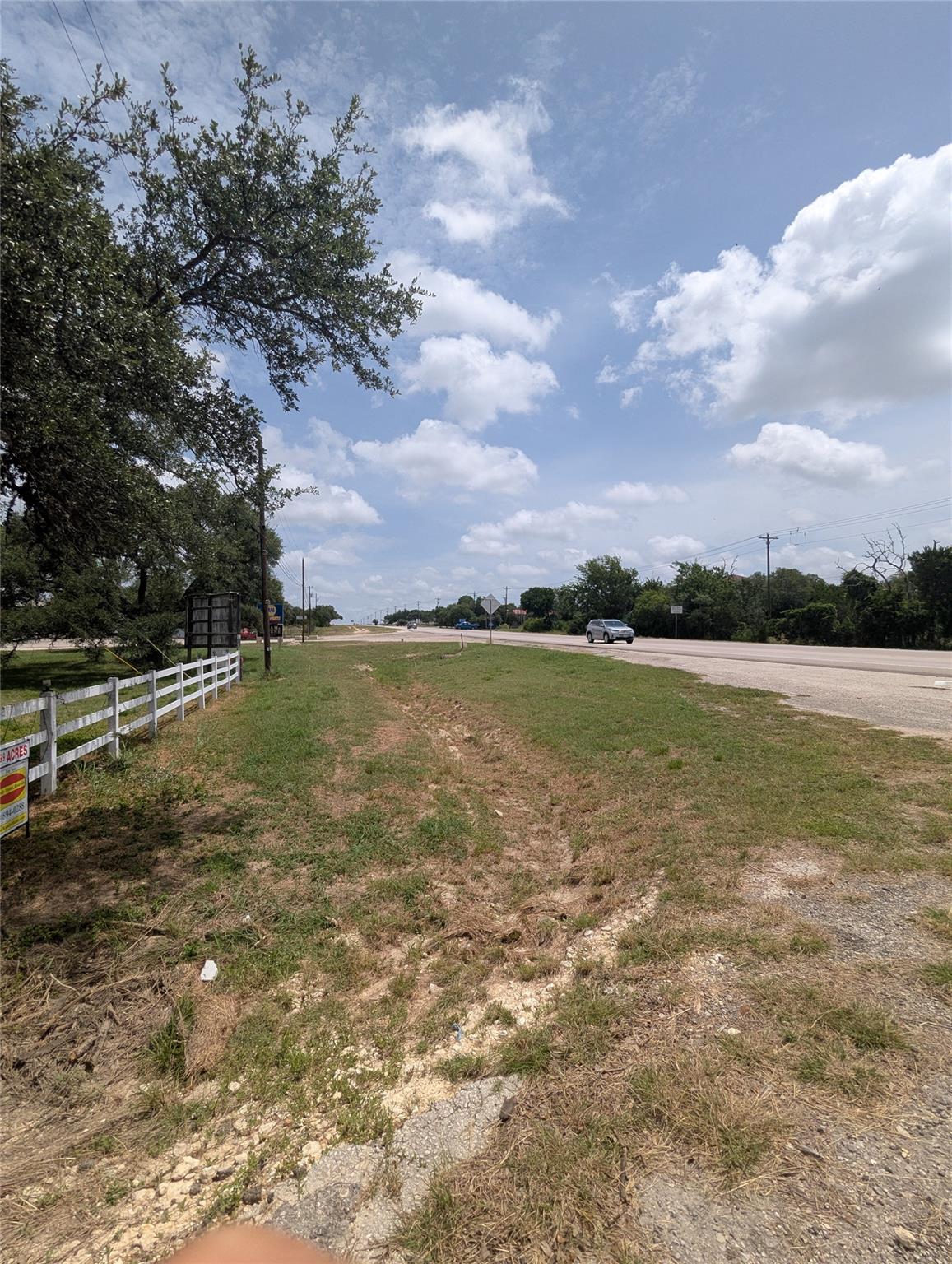 1917 N US Hwy 281