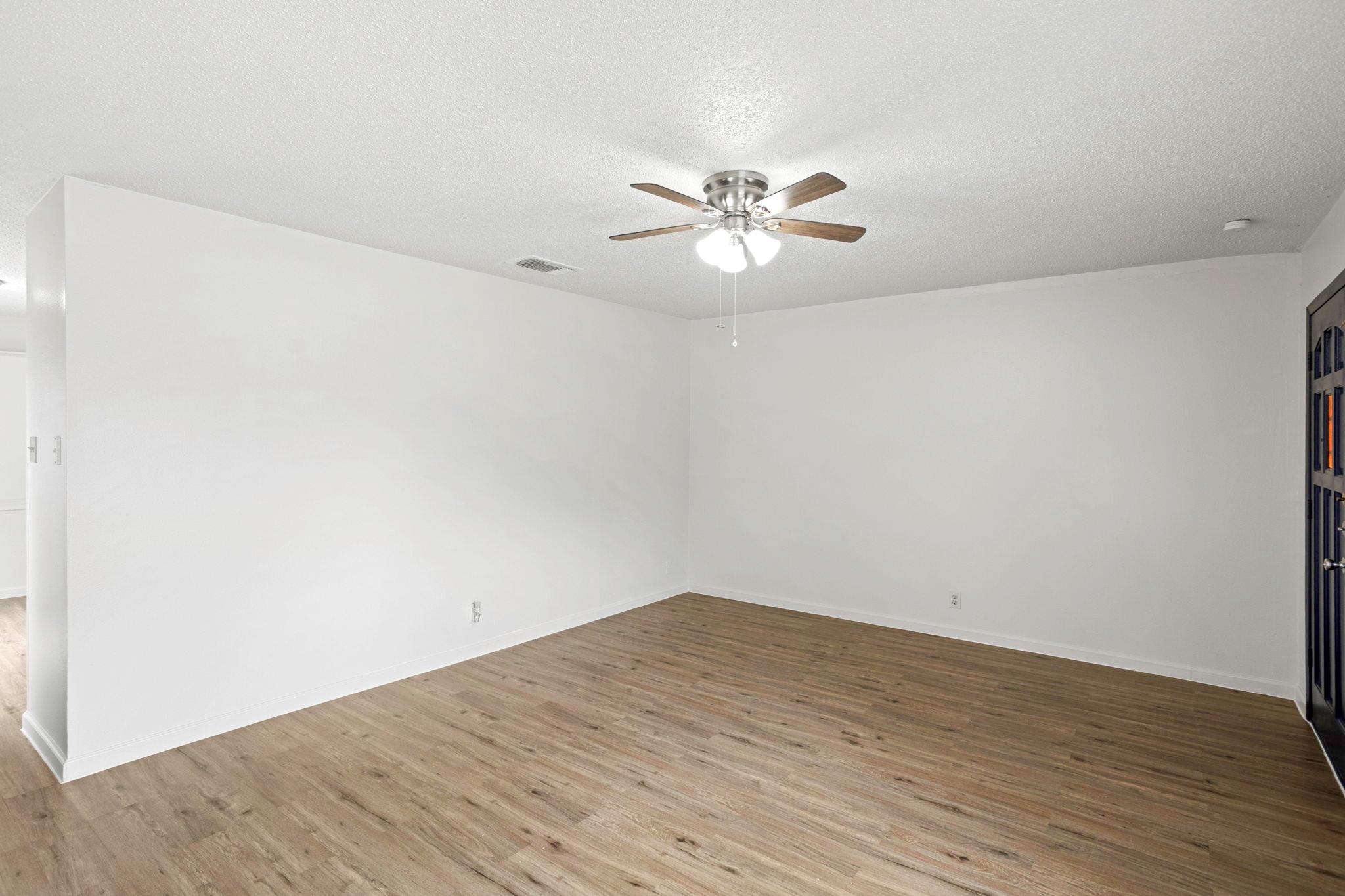 3050 Beacon FLD