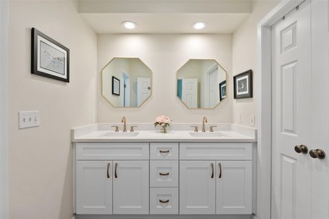 Tiny photo for 5507 Oakwood CV #A-2, Austin, TX 78731 (MLS # 8330306)