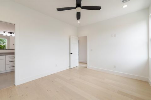 Tiny photo for 503 Krebs LN, Austin, TX 78704 (MLS # 2407087)