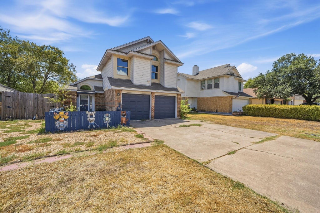 Photo of 1315 E Logan ST, Round Rock, TX 78664 (MLS # 3780800)