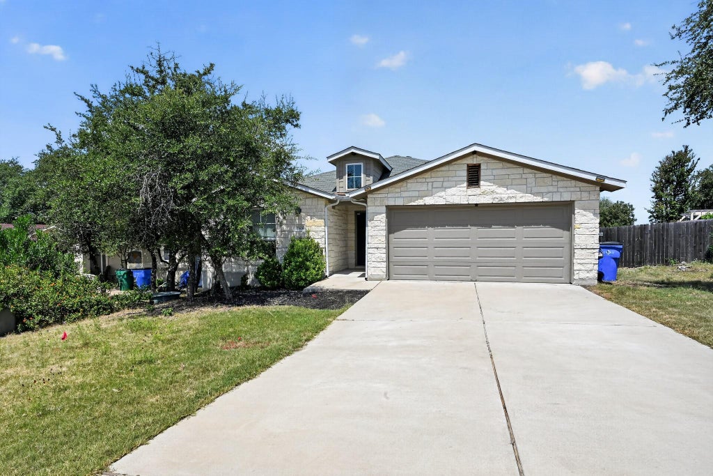 Photo of 21618 Boggy Ford RD, Lago Vista, TX 78645 (MLS # 6897480)