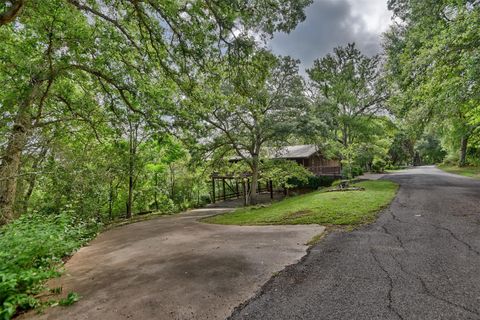 A home in La Grange