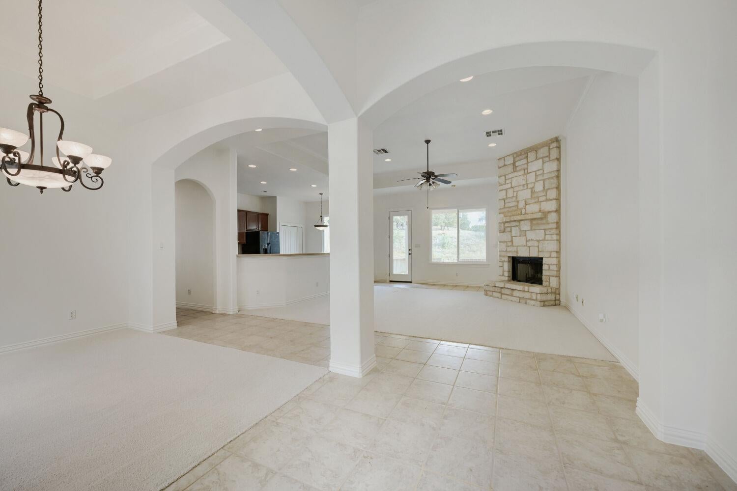 1049 Sunset Canyon DR S