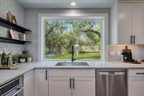 Photo of 6309 Colina LN, Austin, TX 78759 (MLS # 3154997)