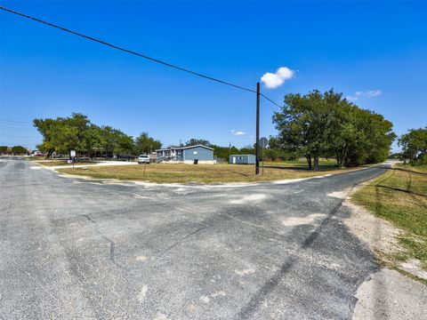 1 Avenue G Ave N Jarrell TX 76537