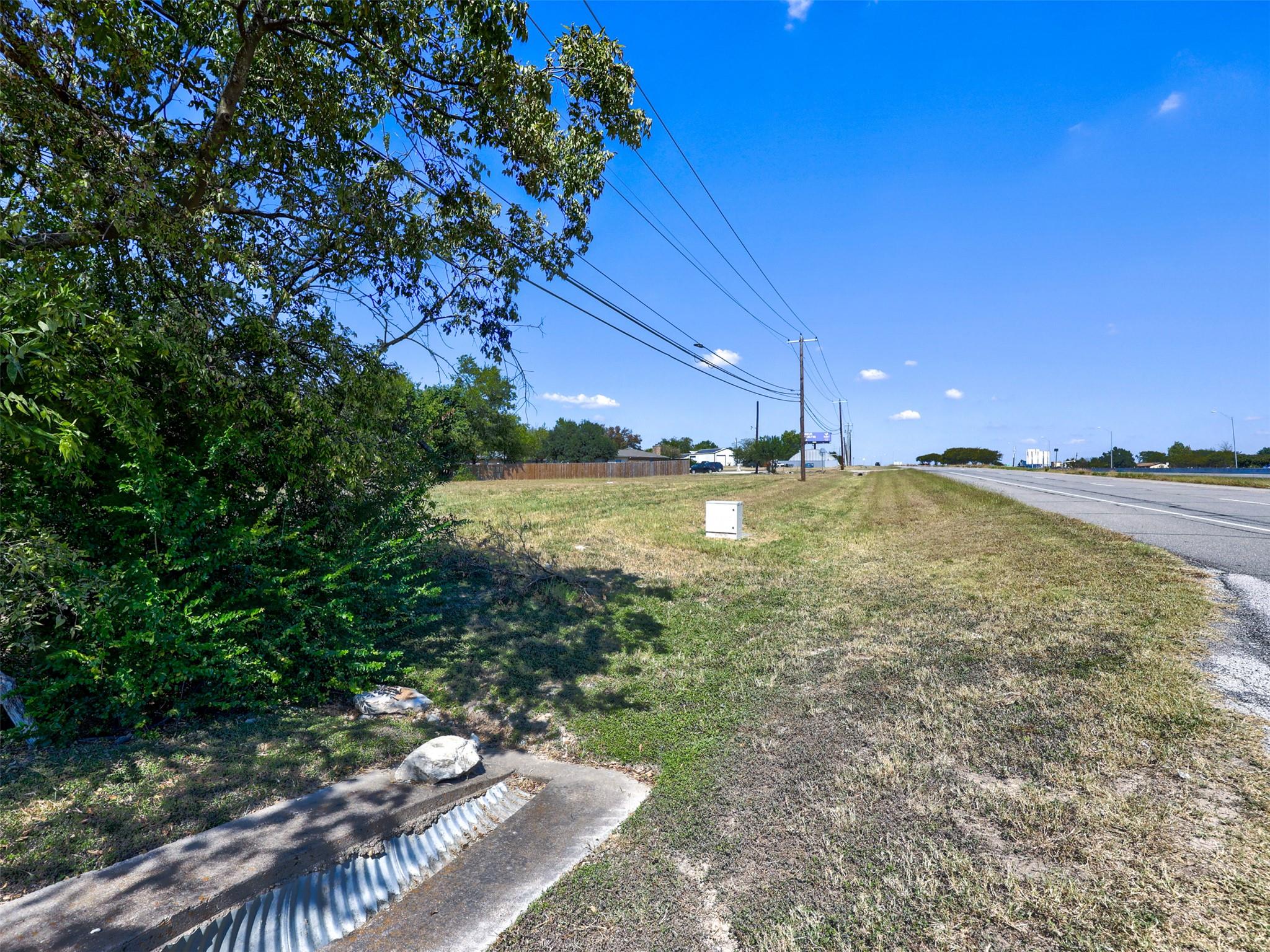 12987 N IH-35 N