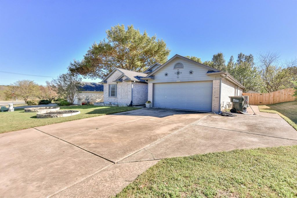 Photo of 1503 Barcus DR, Georgetown, TX 78626 (MLS # 1607404)