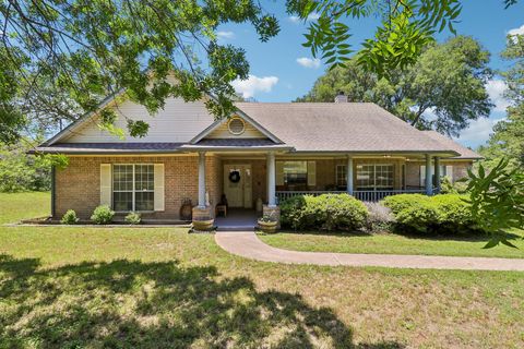 Photo of 241 Laura LN, Bastrop, TX 78602 (MLS # 3568608)