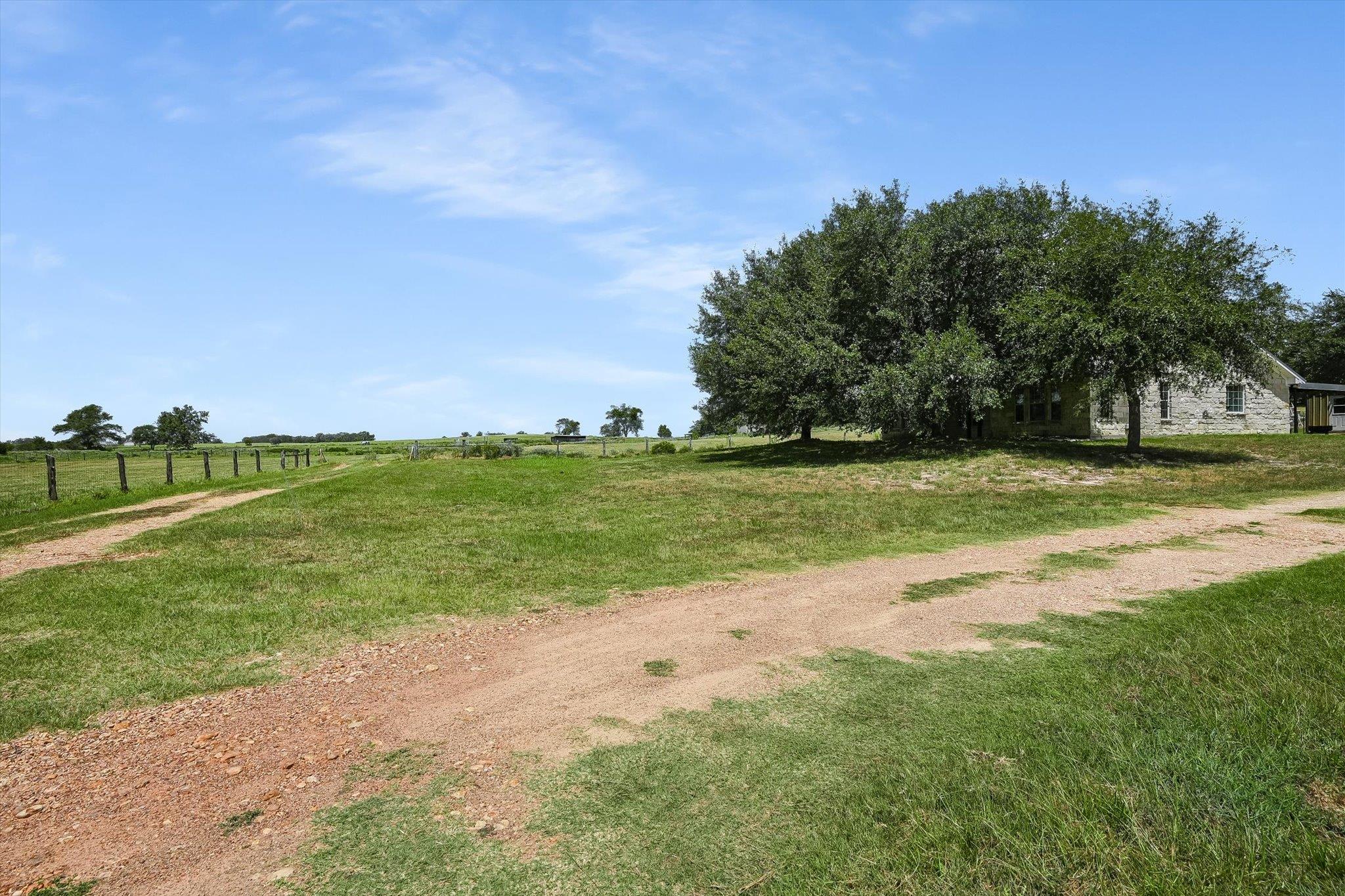 1170 Private Road 3241