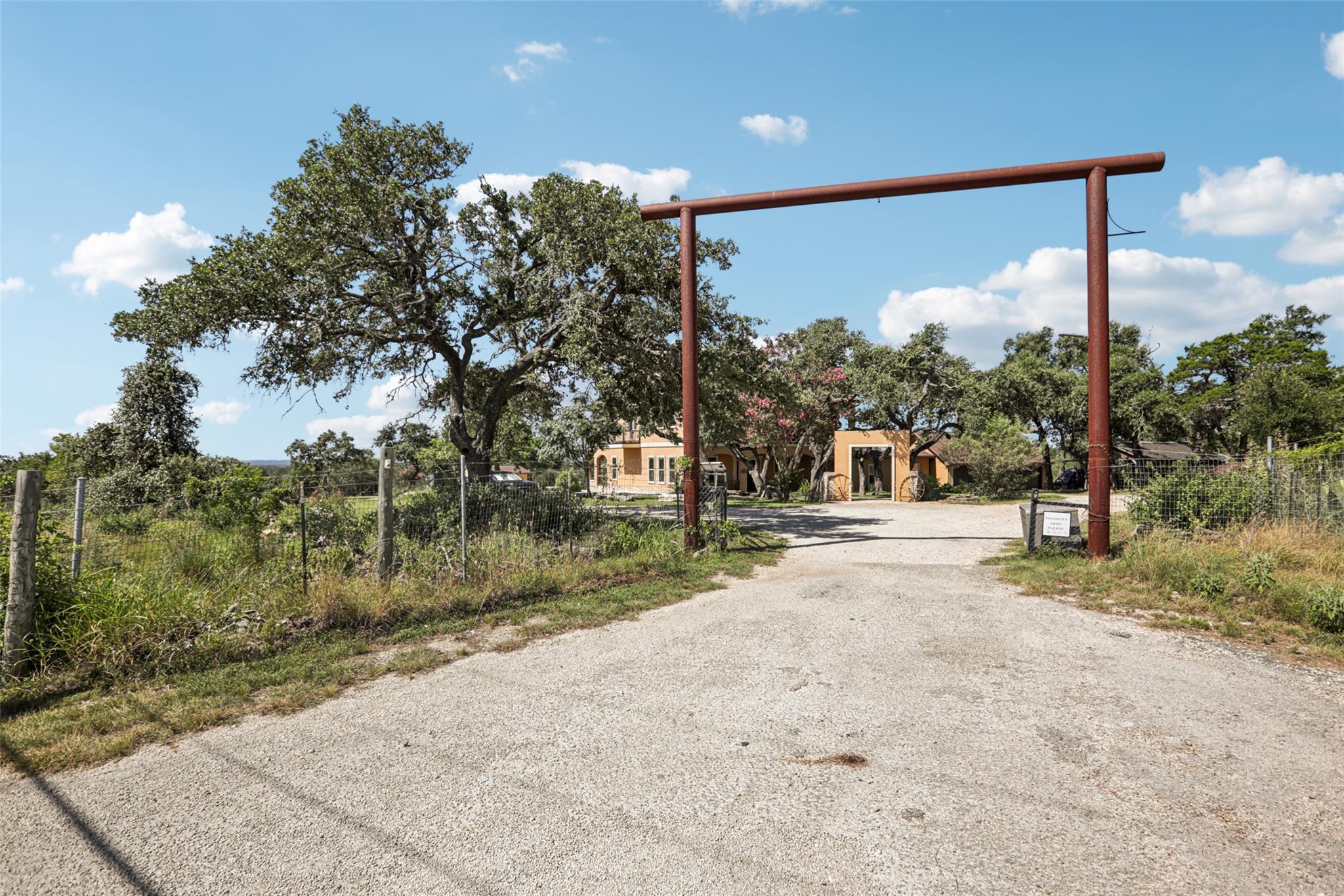 4401 Hilliard RD